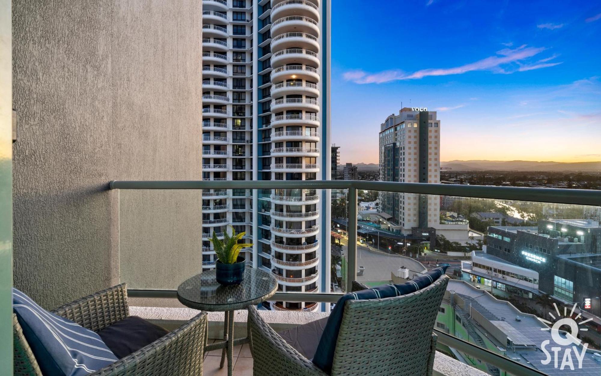 Legends Surfers Paradise Mid Week Madness Deal - Q Stay Gold Coast Eksteriør billede