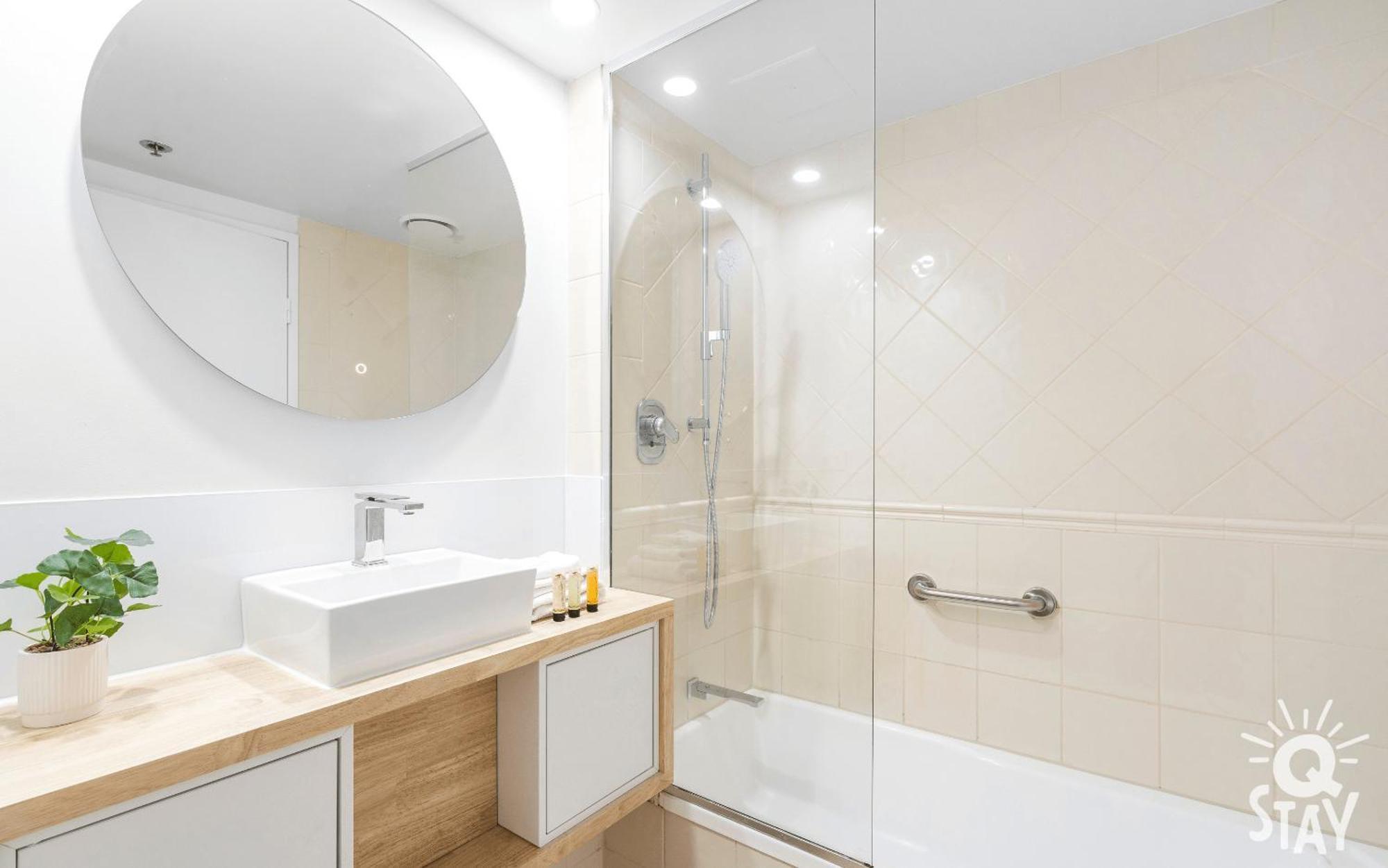 Legends Surfers Paradise Mid Week Madness Deal - Q Stay Gold Coast Eksteriør billede